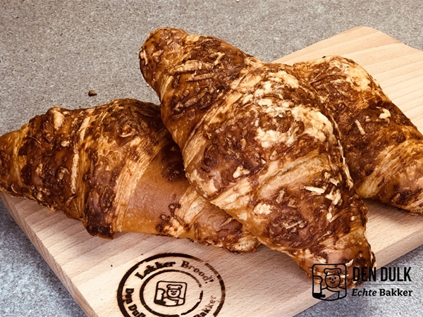 (*) Kaas croissant
